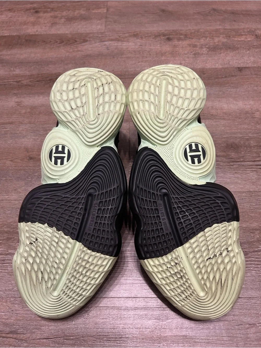 Adidas Harden Vol 4 Men's Size 12.5 Glow Green Basketball Sneakers Shoes